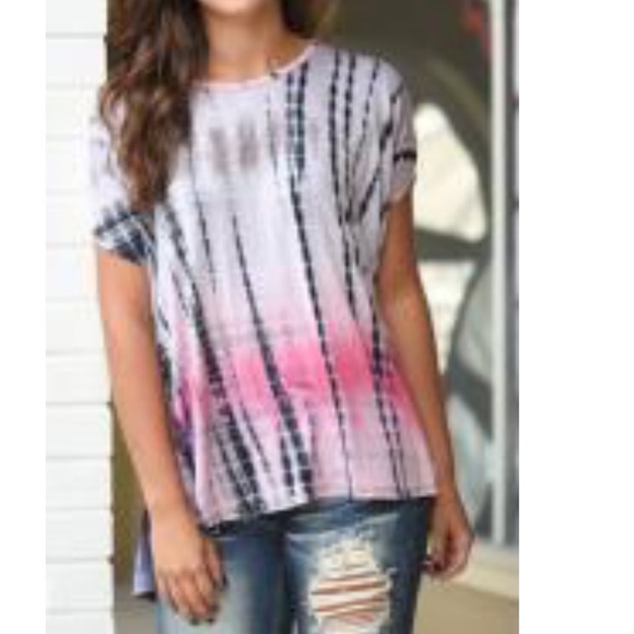 Tops - 7/$25 Tie dye printed t shirt